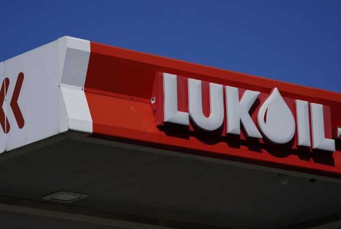 Кібератака від ГУР на "Лукойл" стала несподіваним святковим привітанням для росіян