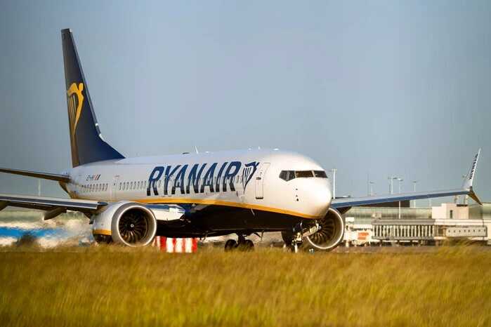 Авіакомпанія Ryanair ініціювала кримінальне розслідування проти пасажира, який видавав себе за "дипломата ООН"