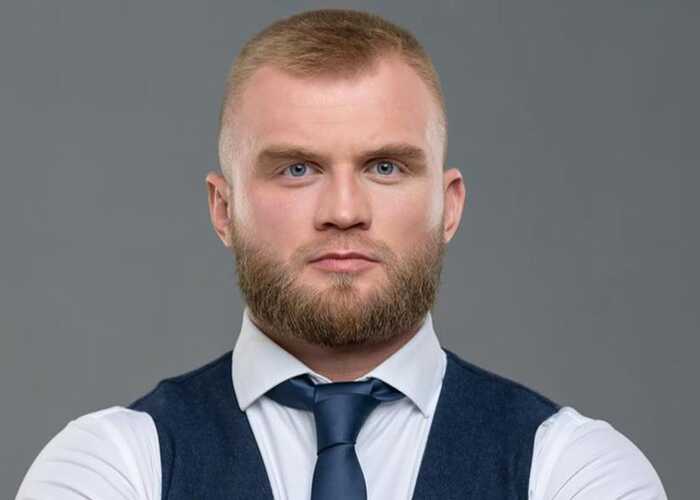 Нардеп-утікач Дмитрук засвітився в рясі у Лондоні