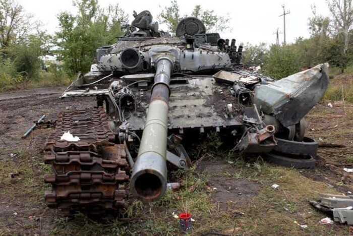 За минулу добу армія РФ втратила 1100 солдатів і танк