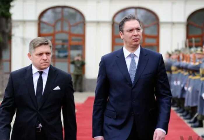 Вучич і Фіцо "синхронно" знайшли причину відмовитись їхати на парад до Путіна у Москву