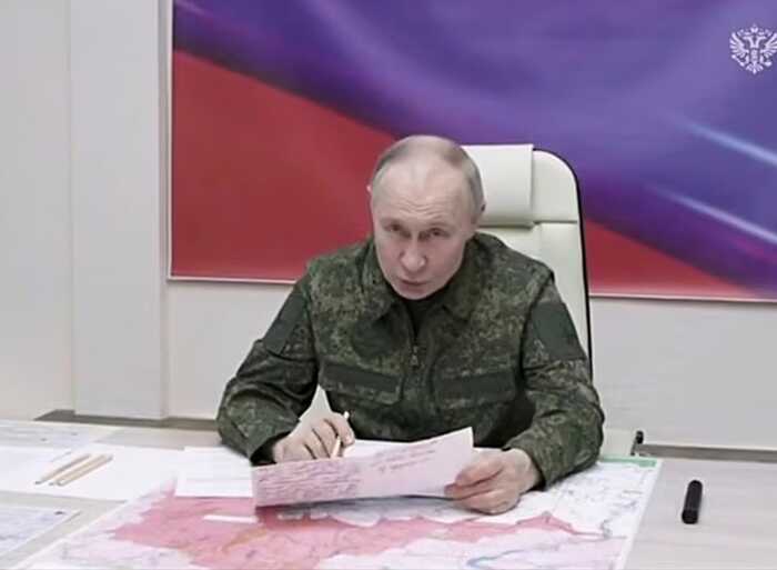 Російський чиновник під час наради в Курську звернувся до Путіна з проханням захопити «хоча б Суми»