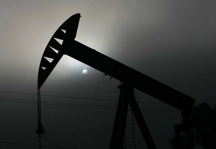 Західні танкери знову активно перевозять російську нафту, – Bloomberg