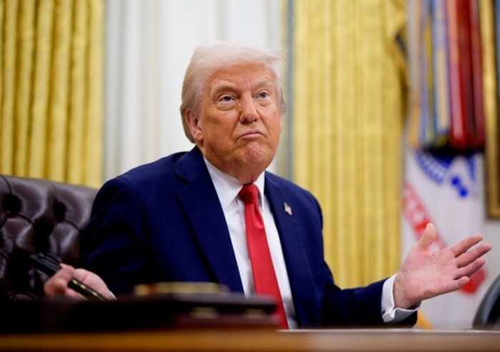 Трамп поскаржився на "впертого" Зеленського та Путіна