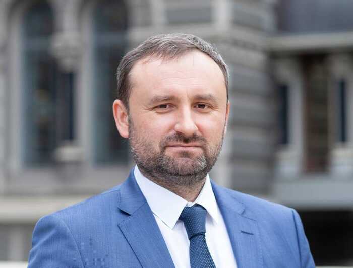 Заступник голови НБУ Ярослав Мазутка оформив на дружину нерухомість у Греції