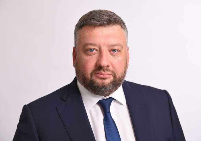 Нардеп Олексій Кузнєцов, якого спіймали на хабарі під час закупівлі БпЛА та засобів РЕБ, володіє колекцією годинників на майже 2 мільйони