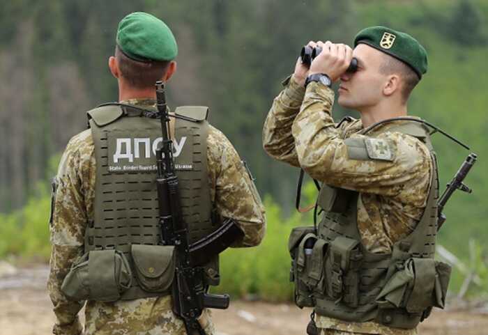 Священник УПЦ намагався незаконно провезти військовозобов’язаного через кордон
