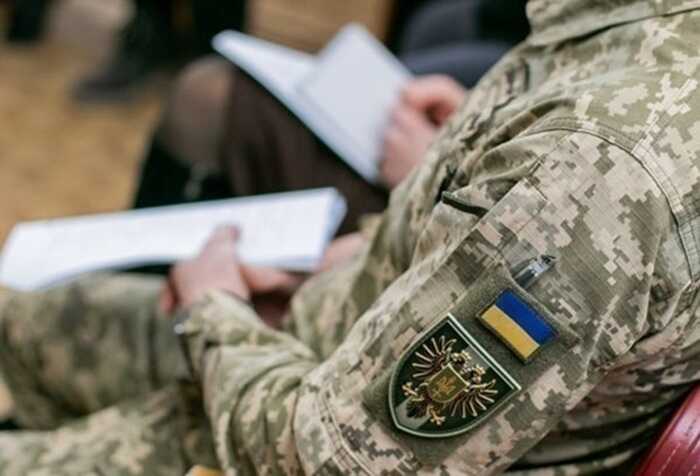 У Волинській області люди напали з камінням на службове авто ТЦК