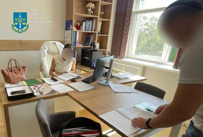 Зняття з військового обліку за 11 тисяч доларів: У Києві викрили лікарів на встановленні фіктивних діагнозів ухилянтам