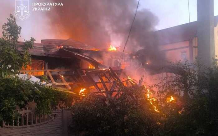 Загарбники обстріляли Херсон: є загибла і поранена